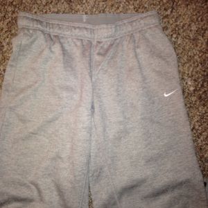 Women's grey Nike sweatpants